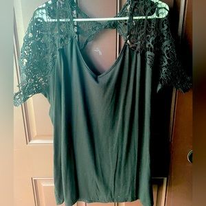 Plus 3x t shirt lace sleeve details